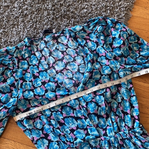 Zara Blue Floral Balloon Sleeve Faux Wrap Mini Dress- Bloggers Fave Size Medium - Picture 14 of 16